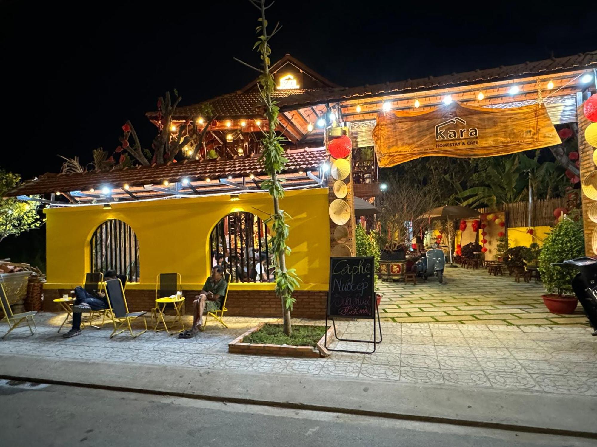 Kara Homestay & Cafe Can Tho Esterno foto